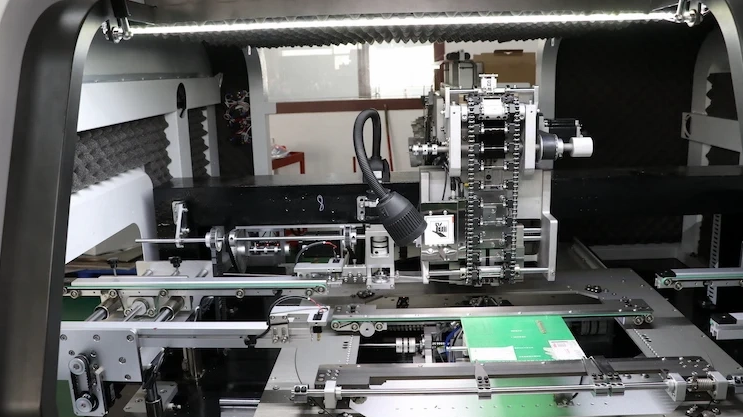 M&aacute;quinas de inser&ccedil;&atilde;o autom&aacute;tica (1)_743_417.jpg